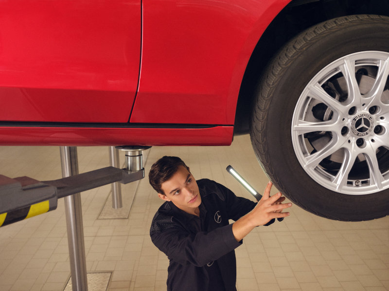 Mercedes-Benz Service Reifenprüfung Mercedes-Benz Service Reifenprüfung